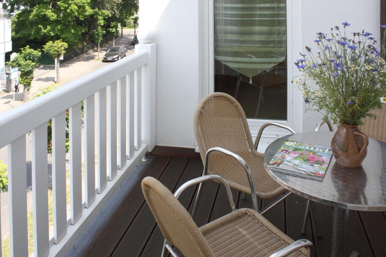 Villa Laetitia Fewo 16 - Strandnah, Balkon 宾茨 外观 照片